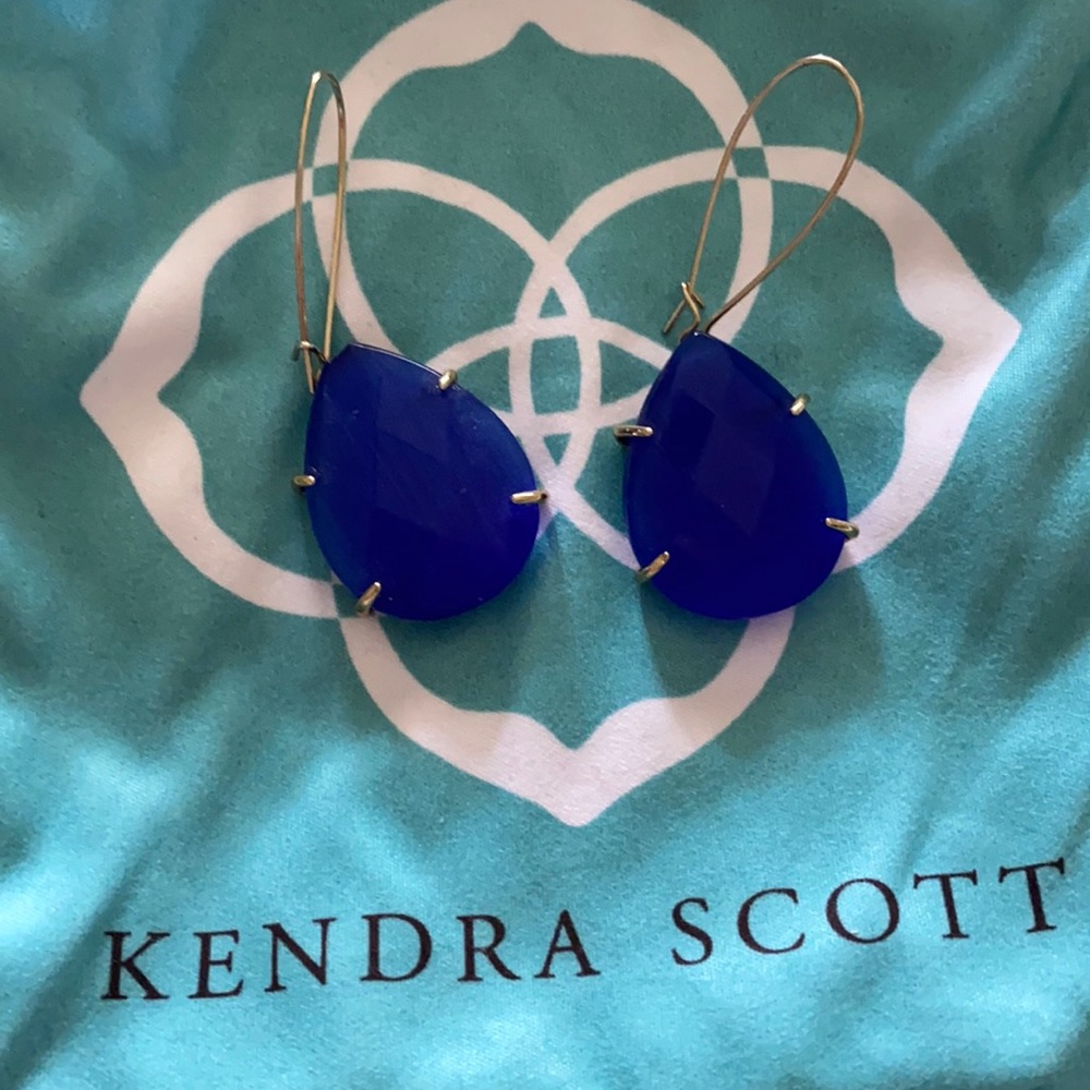 Tear drop shape by Kendra scott